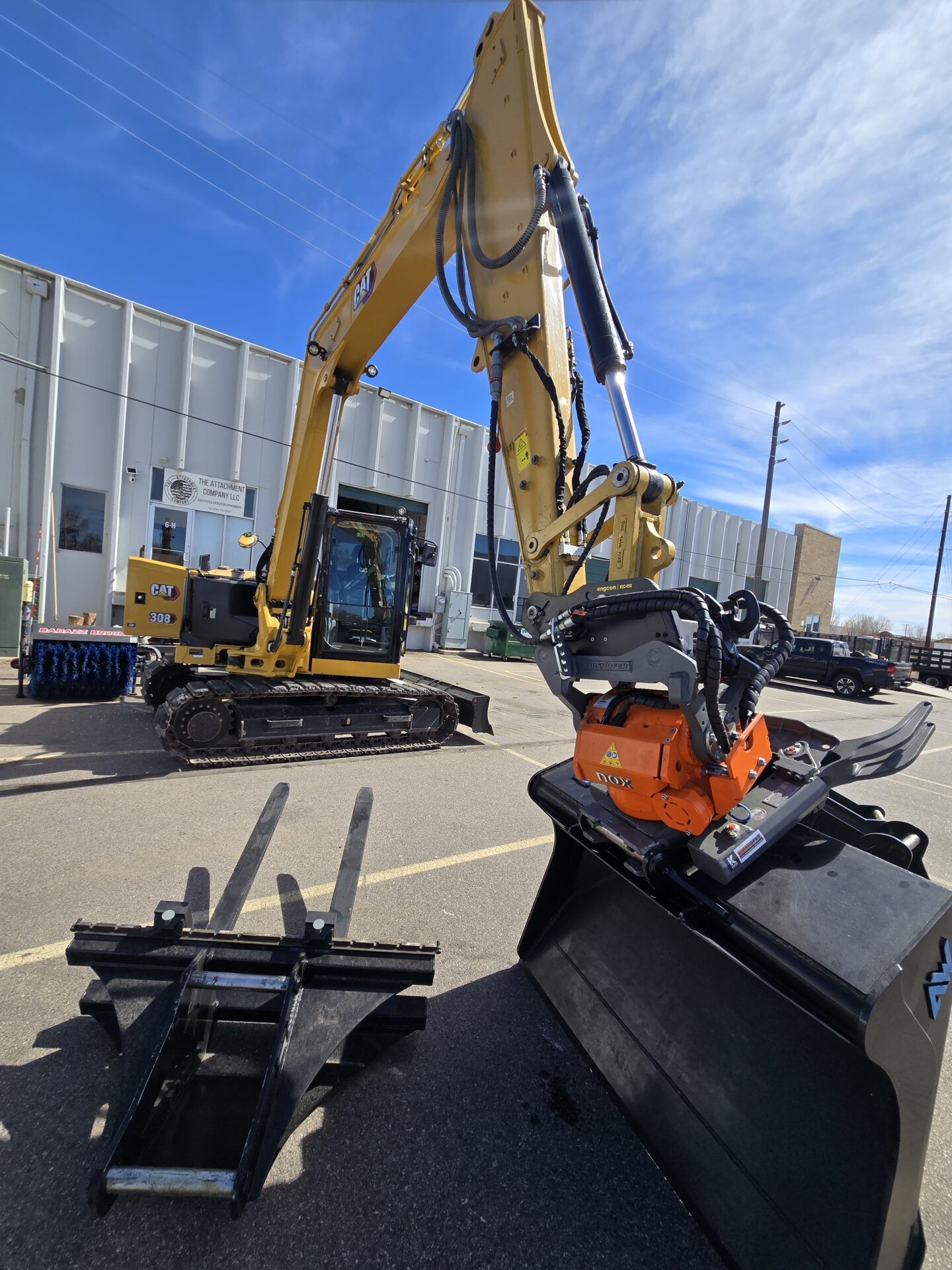 CAT 308 Excavator with NOX TR11 Tiltrotator for sale Denver, CO