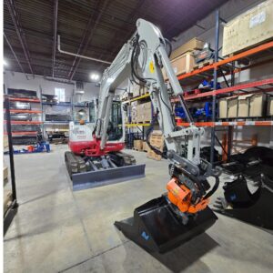 takeuchi tb260 with NOX tiltrotator